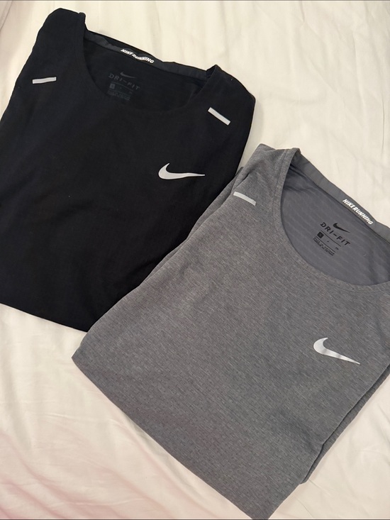 Nike Tops - Nike Women’s Short-Sleeve Dri-FIT Crew Tee in Black & Gray